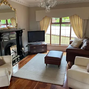 Taylors Hill Luxury Pensión