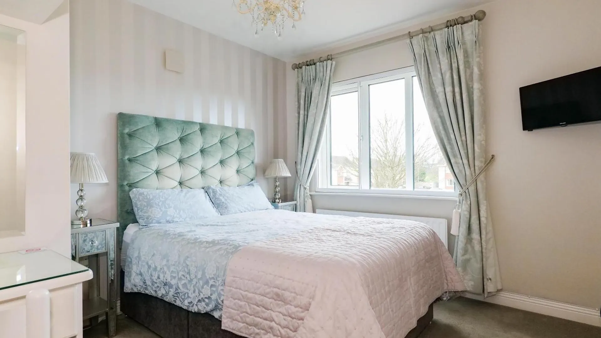 Sea Mist Guesthouse Galway 4*,